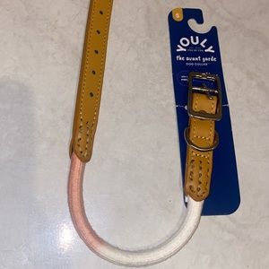 Rope collar with leather belt like finish